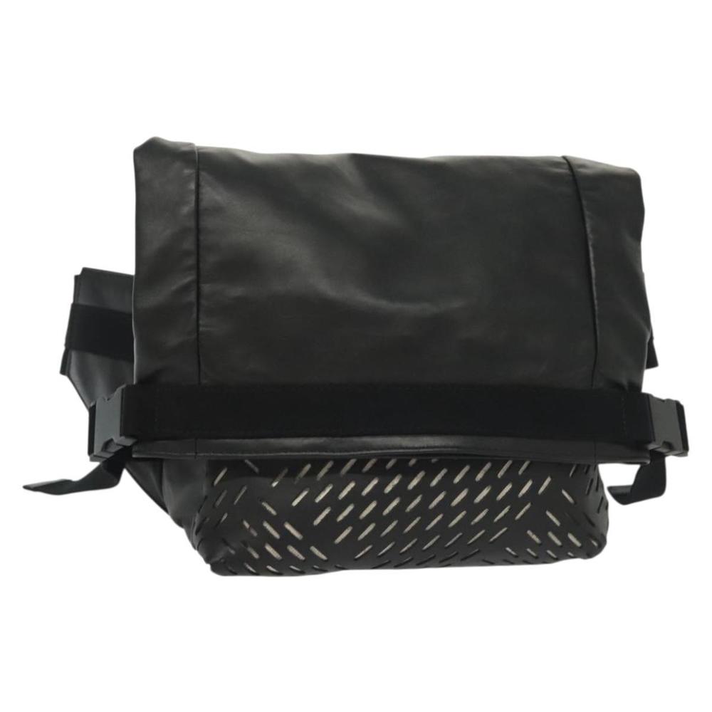 BOTTEGA VENETA Waist Bag Leather Black Auth bs29314